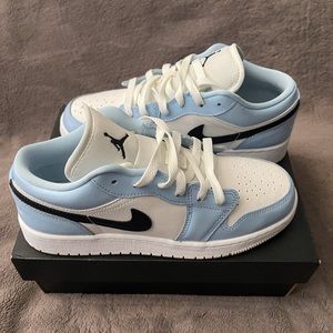 🚨SOLD🚨Air Jordan 1 Low (GS)